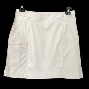 NEW Zero Restriction Golf Skort 8